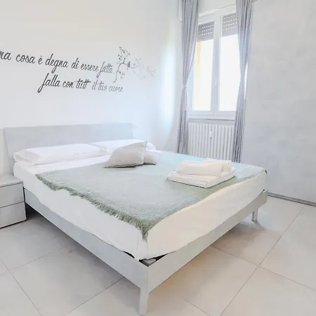 Konukevi Holabologna Luxury And Flats 3*