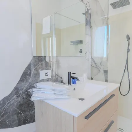 Holabologna Luxury And Flats Konukevi